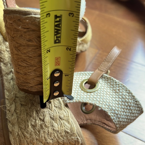 Lucky Brand -Kyndra Wedge Espadrille Sandal